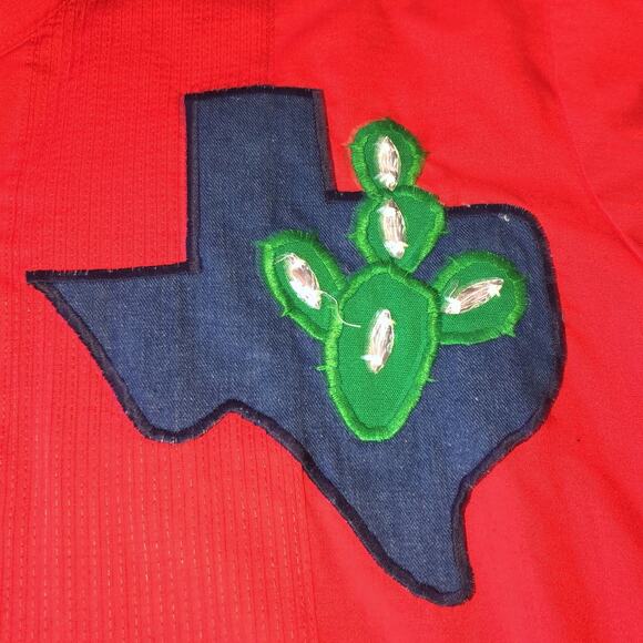 Vintage Needleworks, Etc red tuxedo shirt with map of Texas size medium - Picture 5 of 12